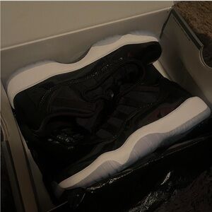 Air Jordan 11 Retro Low Sneakers